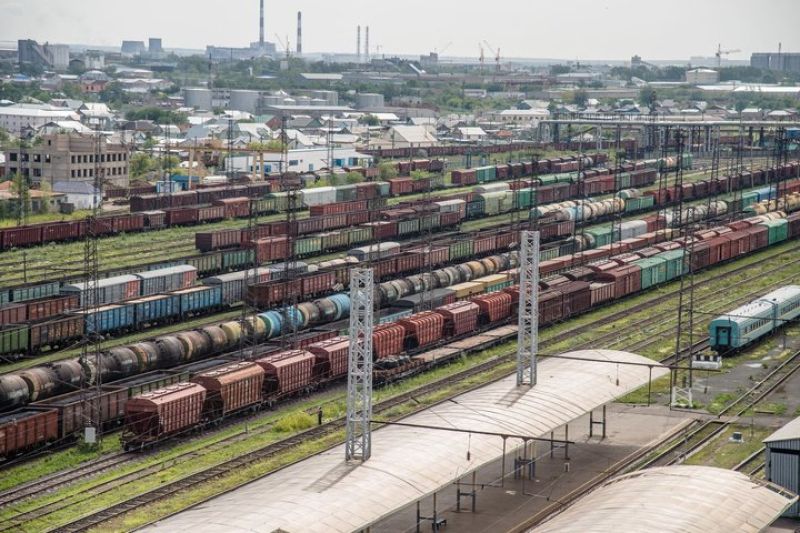 Свыше 140 млн тонн груза перевезено ж/д транспортом за 7 месяцев