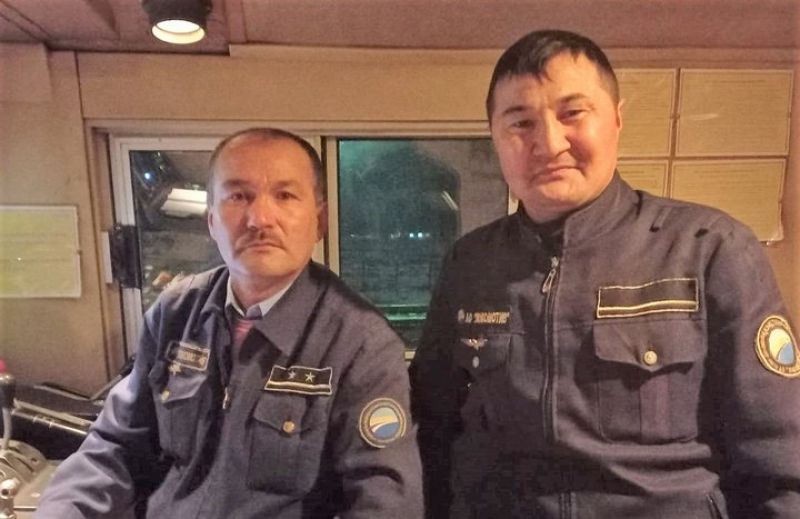 Сексеуілдегі машинистер жаңа жылды жолаушылармен бірге жол үстінде қарсы алды
