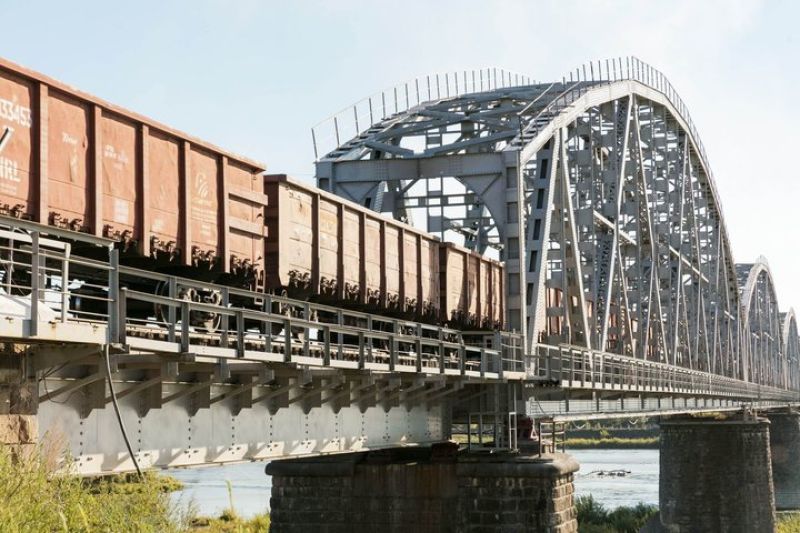 Биыл Семейде жүк айналымына басымдық берілетіндіктен станцияларға салмақ түскелі тұр