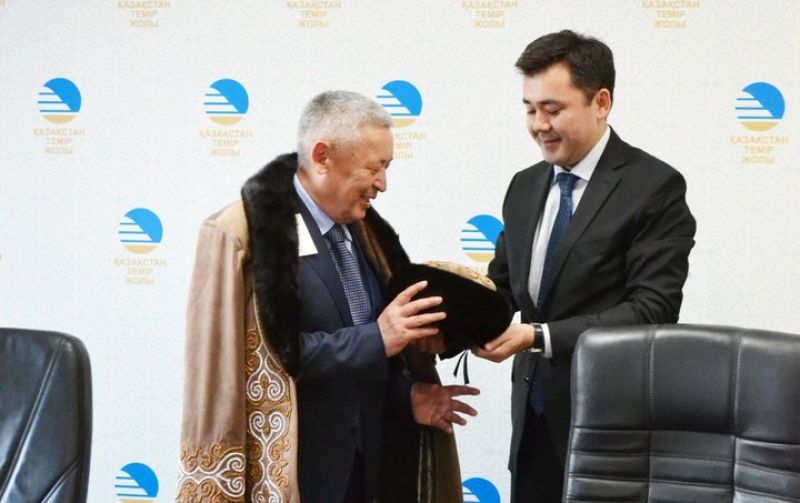 Майталман теміржолшыны шығыстағы әріптестері зейнетке шығарып салды