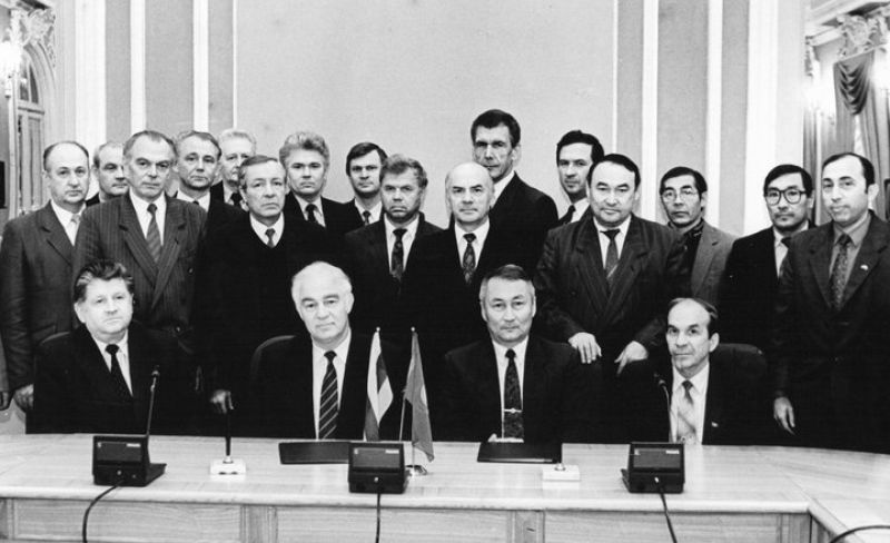 На хороших людей везет только хорошему человеку