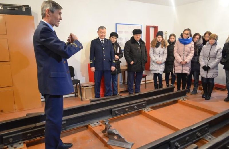  Теміржолға саяхат