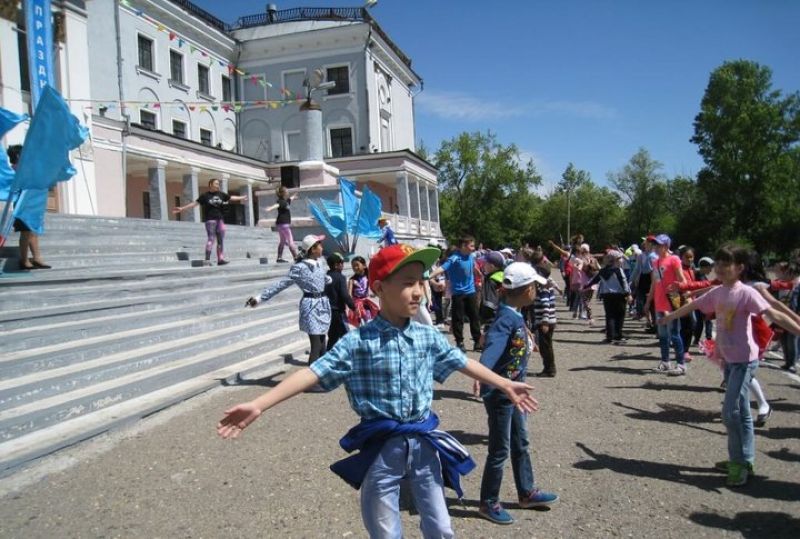 Сюрпризы для детишек