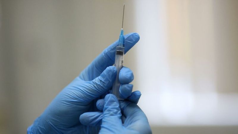 Обновлен перечень объектов, сотрудников которых обязали вакцинироваться