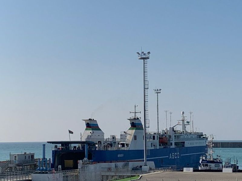 Порт Курык: на стыке железной дороги и моря