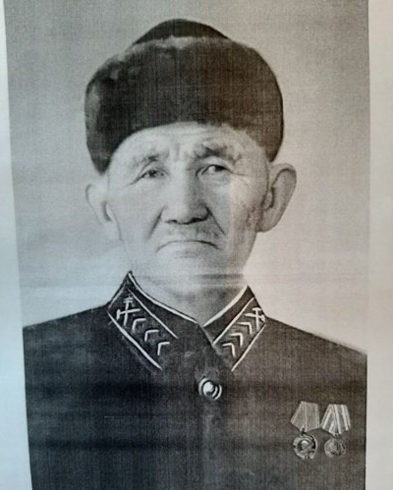 Даңқты теміржолшы тұрған үйге ескерткіш тақта ілінді
