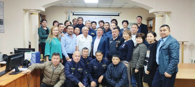 Семей локомотив пайдалану депосының ұжымы «Құрметті теміржолшыларды» зейнетке шығарып салды