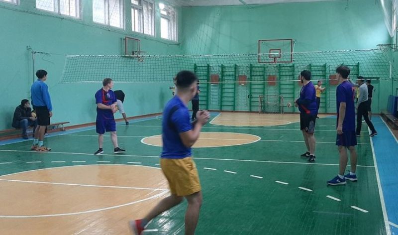 В Усть-Каменогорске профсоюзный актив провел соревнования по волейболу
