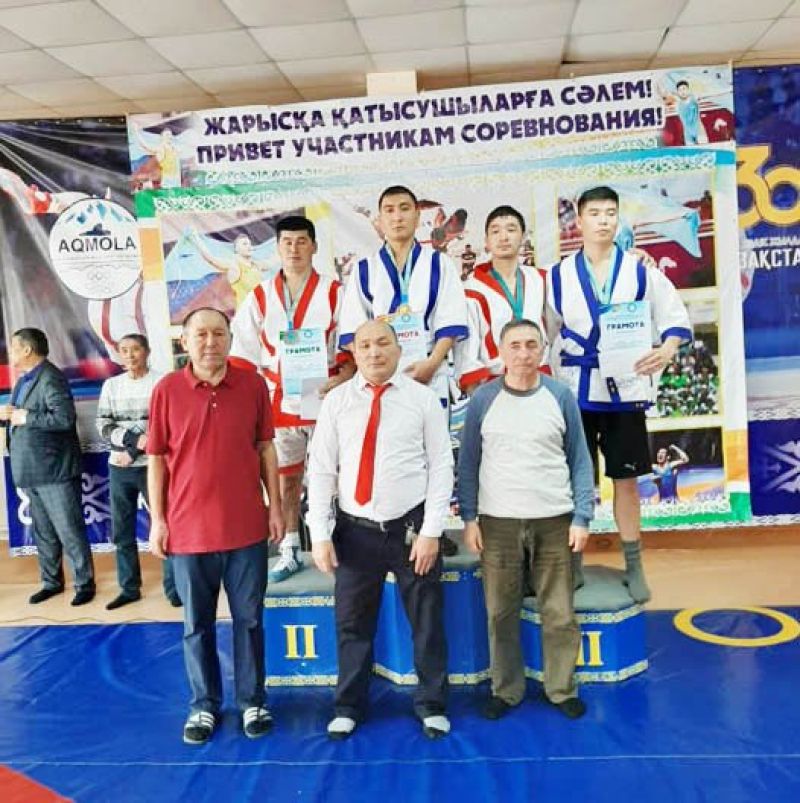 Қазақ күресінен өткен жарыста атбасарлық балуанның бағы жанды